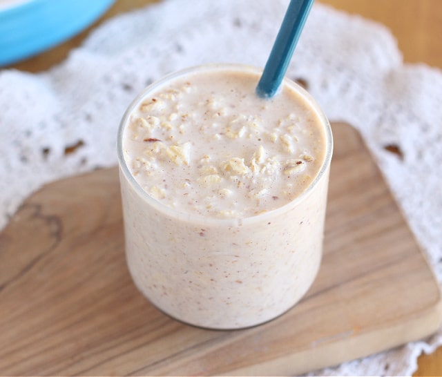 Overnight oatmeal with yogurt and almond butter