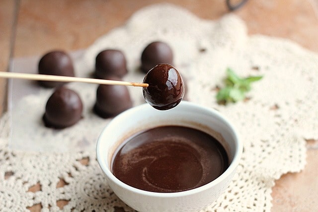 Raw Mint Chocolate Bon-Bons - Oatmeal with a Fork