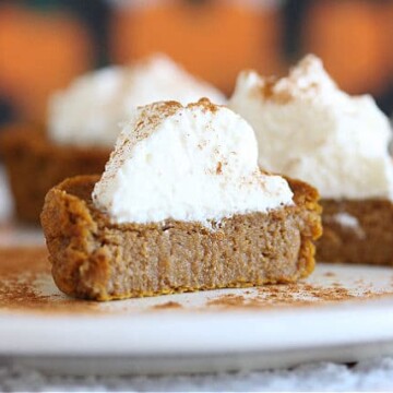 Pumpkin pie cupcakes with oat flour