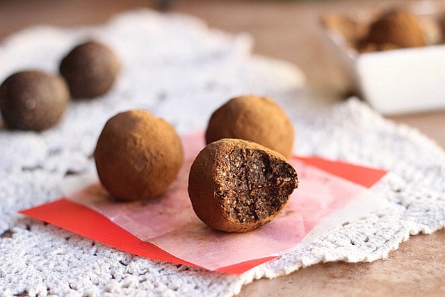 Healthy carob truffles recipe
