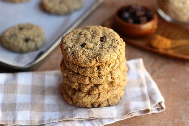 Healthy Oatmeal Raisin Cookies (V, GF, Nut-Free) 3