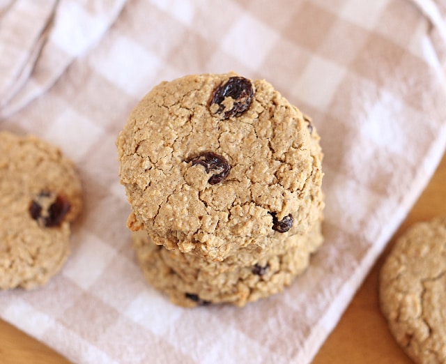 Lower sugar oatmeal raisin cookies recipe