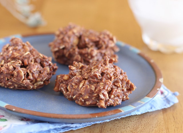 Healthy no-bake chocolate cookies