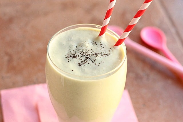 Healthy Vanilla Avocado Milkshake without banana
