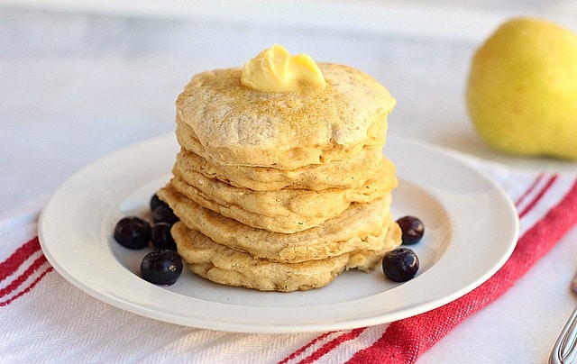 The Best Sugar-Free, Oil-Free Oatmeal Pancakes