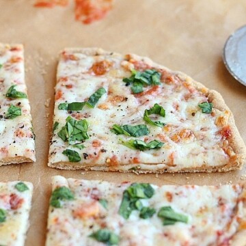 Yeast-free, sugar-free pizza dough for one
