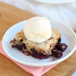 Sugar-free cherry oat cobbler
