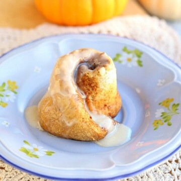 Healthy pumpkin cinnamon rolls