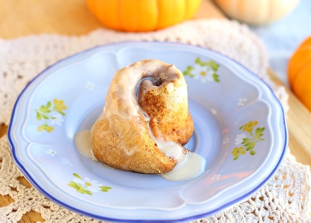 Healthy pumpkin cinnamon rolls