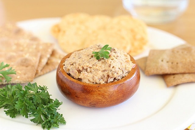 High protein cracker spread 