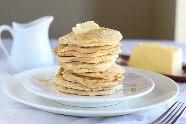 Oatmeal Protein Pancakes for One (NO Protein Powder) - Oatmeal with a Fork