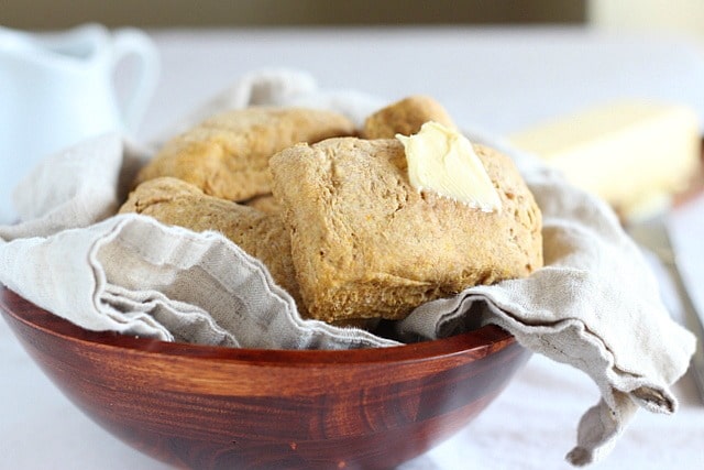 Whole grain biscuits recipe with pumpkin and olive oil