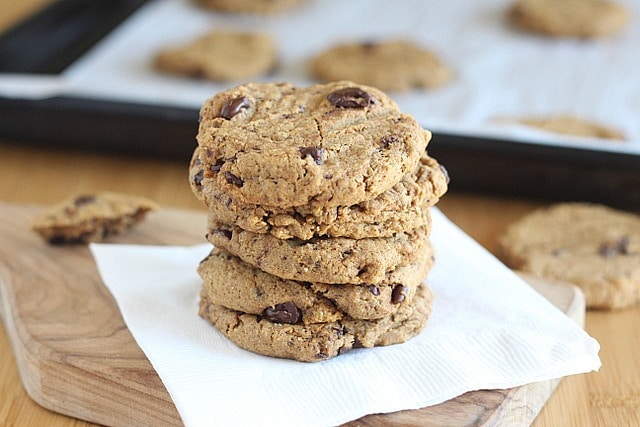 Low sugar chocolate chip cookies with spelt flour