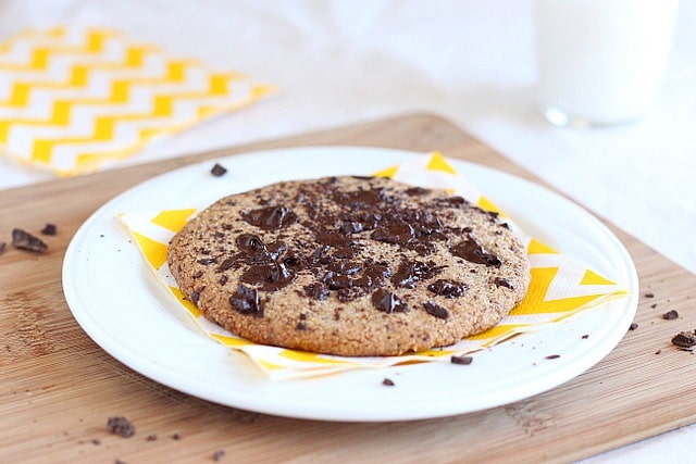 Almond meal based cookie made with low glycemic coconut syrup