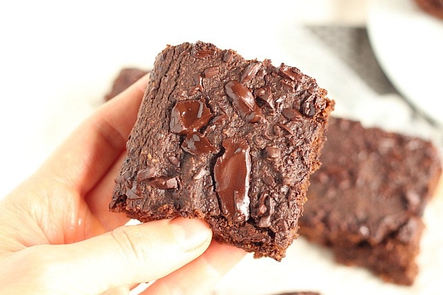 Sugar-free, fat-free pumpkin brownies with spelt flour