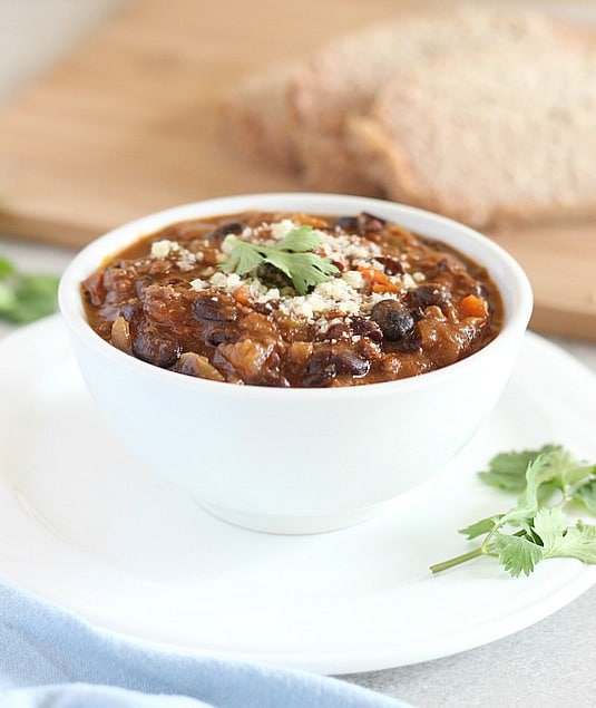 Vegetable beef chili with fresh tomatoes