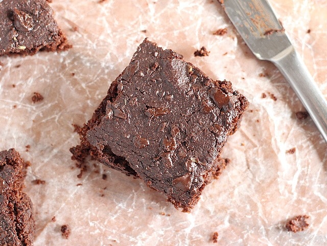 Low sugar brownies that are lower in fat and made with applesauce