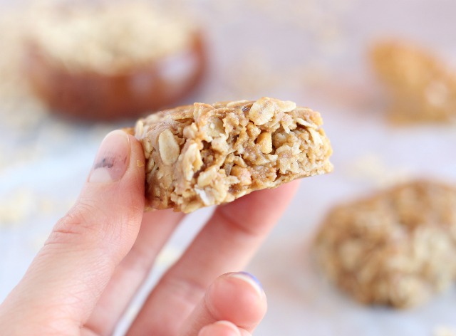 Chewy no-bake peanut butter granola bar