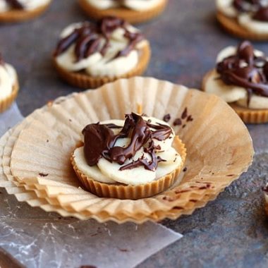 No-bake peanut butter banana and chocolate cups.