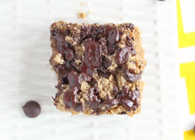 Low sugar chocolate chip cookie bars with maple syrup