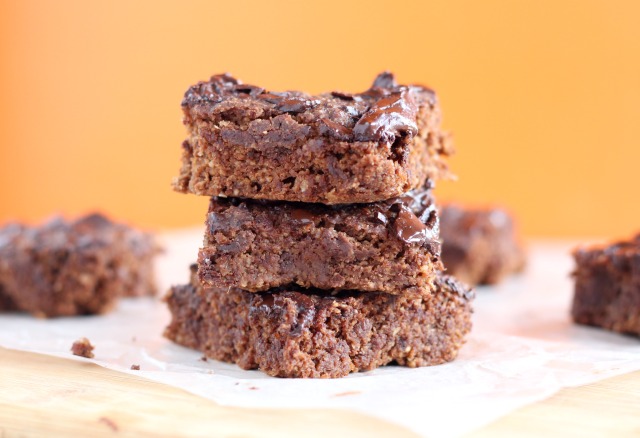 Oat flour chocolate cake bars made with honey