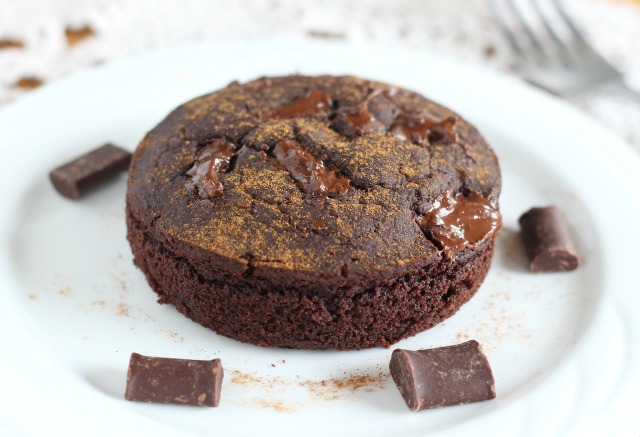 Single serve oven-baked chocolate cake recipe 