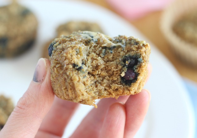 Healthy oat bran muffin recipe with applesauce