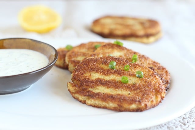 Hashbrown patties made with cauliflower and eggs