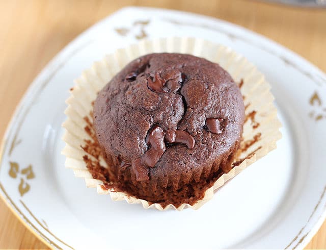 Chocolate muffins with maple syrup and coconut oil