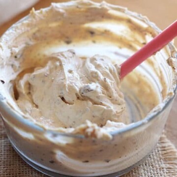 Greek yogurt with peanut butter and chocolate