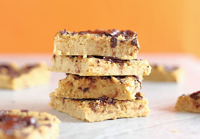 Chickpea blondies with oat flour