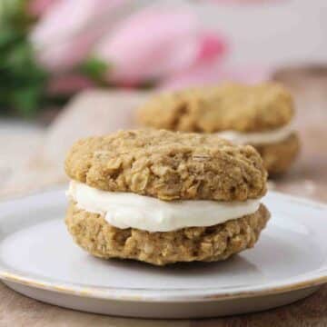 Oatmeal cream pie on a plate.